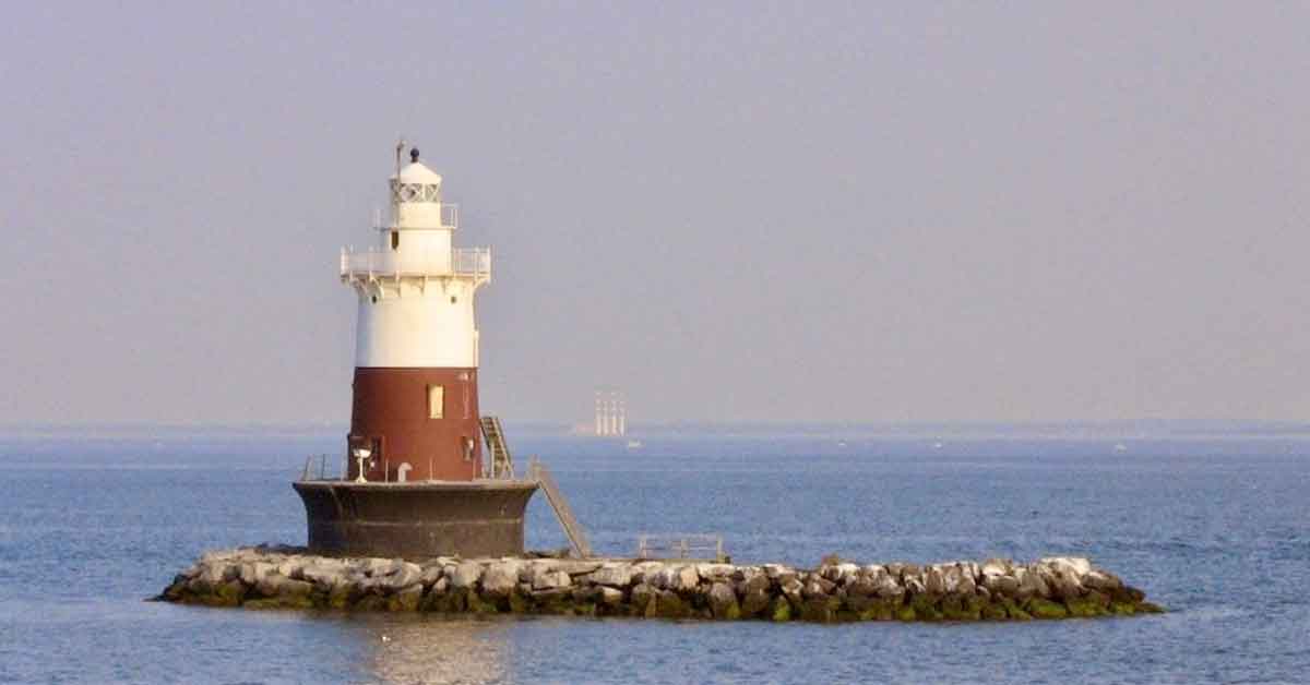 Enjoy National Lighthouse Day with Skyline Cruises