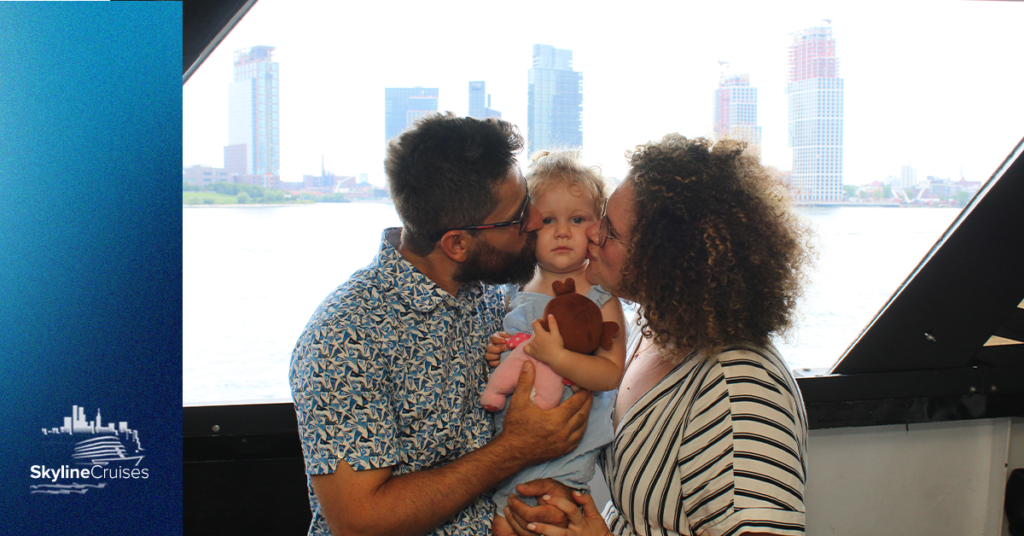 Family dinner cruise